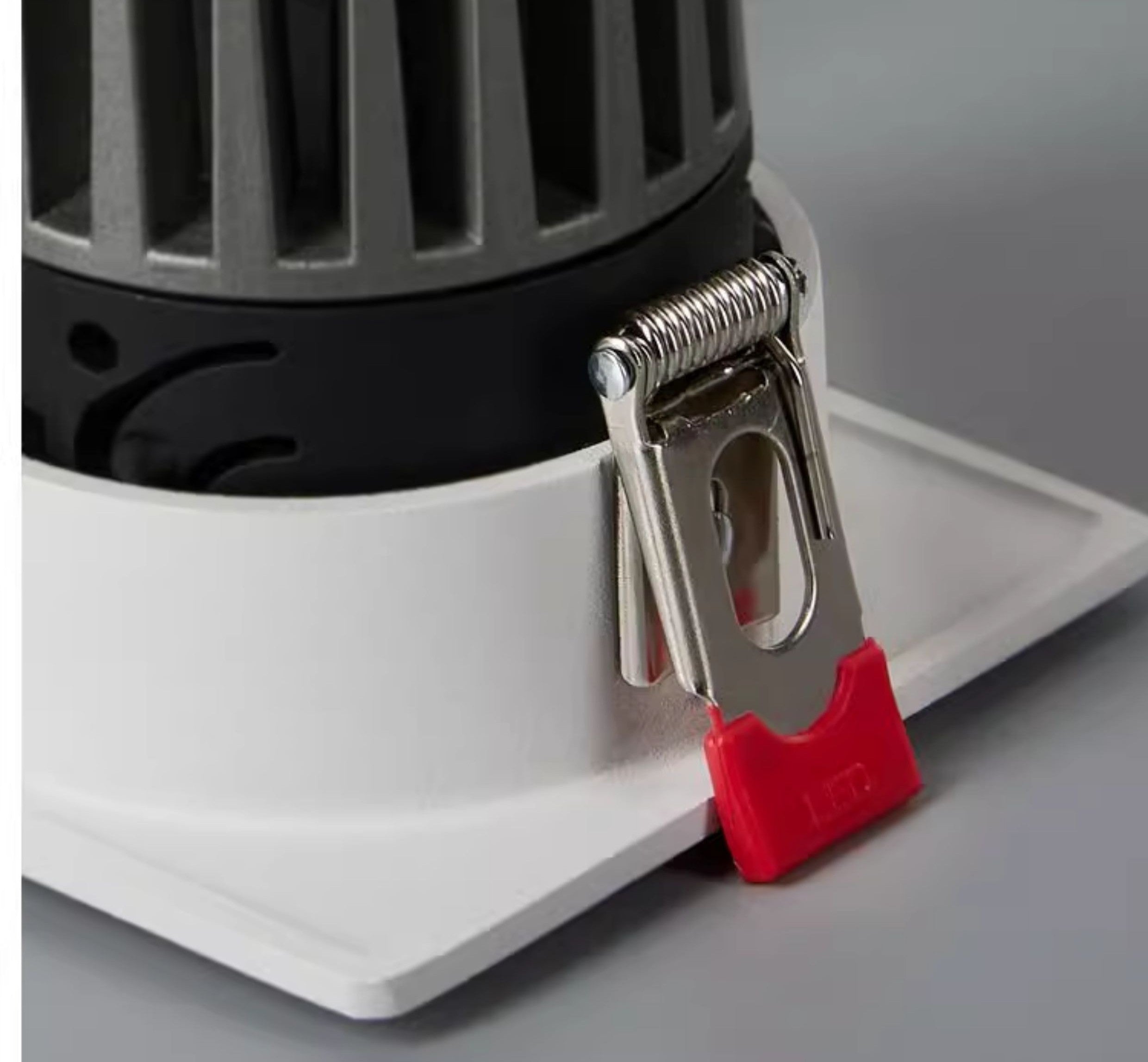 Nuka Single Recessed Anti-Glare Square Spotlight