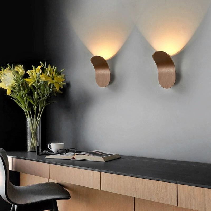 Maidura Post Modern Pea Shape Wall Lamp