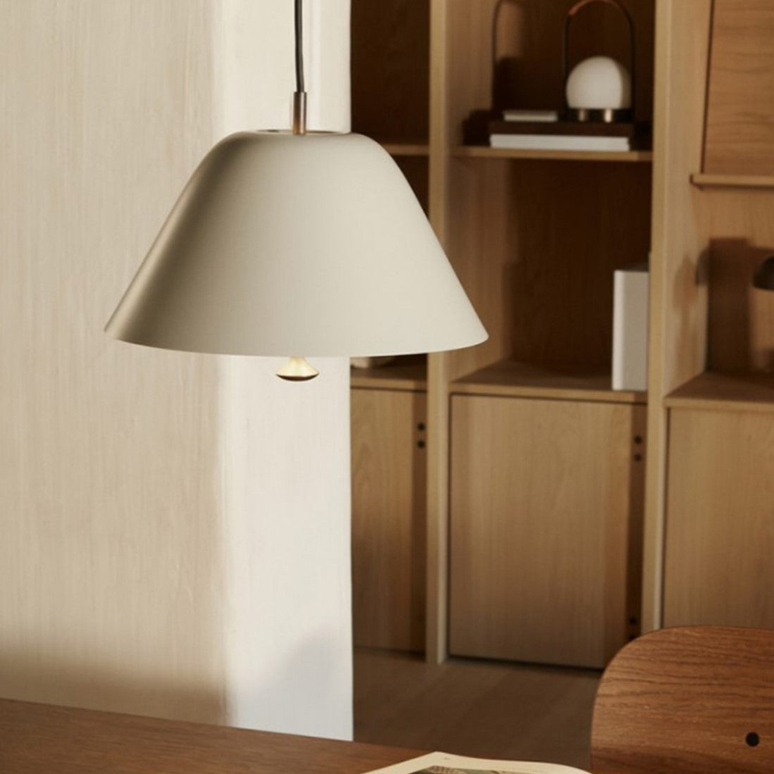 Saucornna Sleek Tent Dome Pendant Light