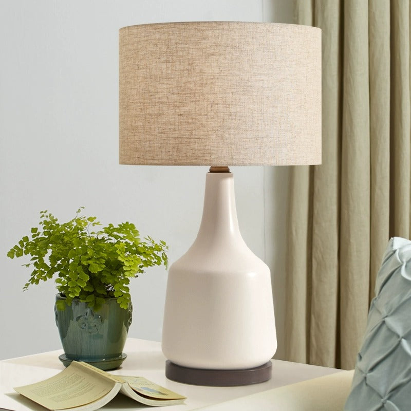 Yeusorn Vase Body Table Lamp