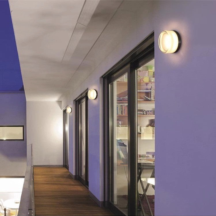 Kinnparno Rounded Base Wall Ceiling Lamp