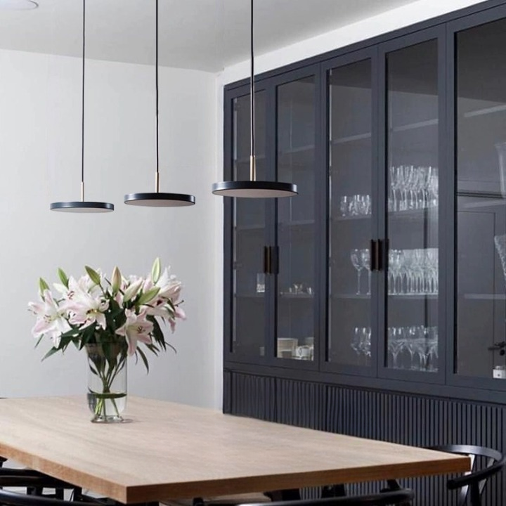 Arianii Sleek Glow Disk Pendant Light