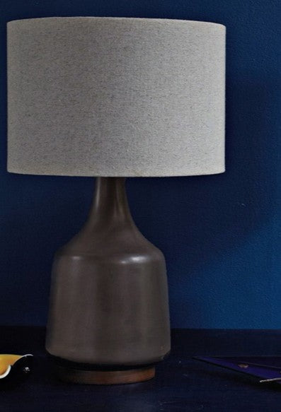 Yeusorn Vase Body Table Lamp