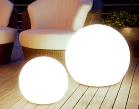 Luashoodom Round Globe Ball Outdoor Decorative Floor Lamp