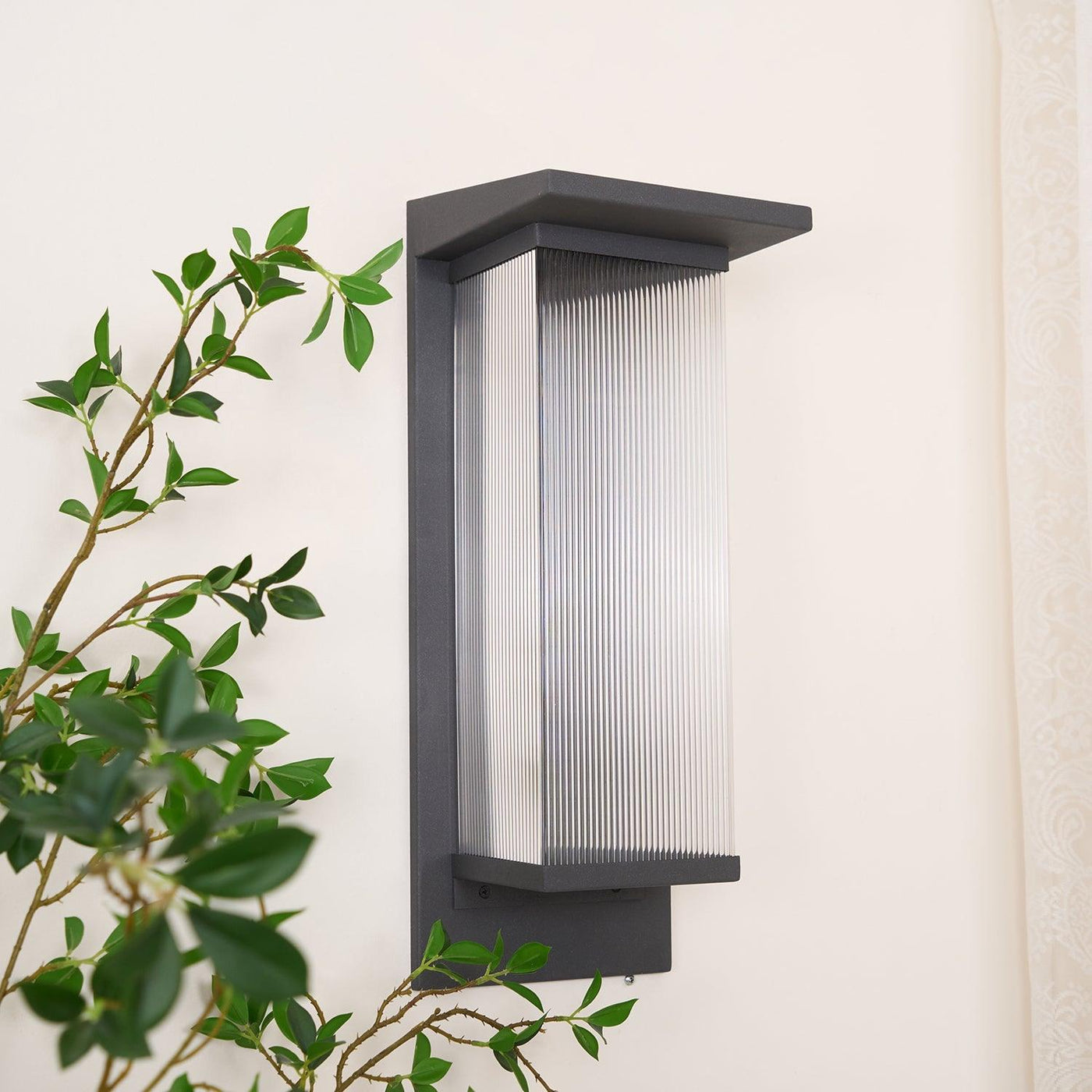 Oleron Box Outdoor Solar Wall Lamp