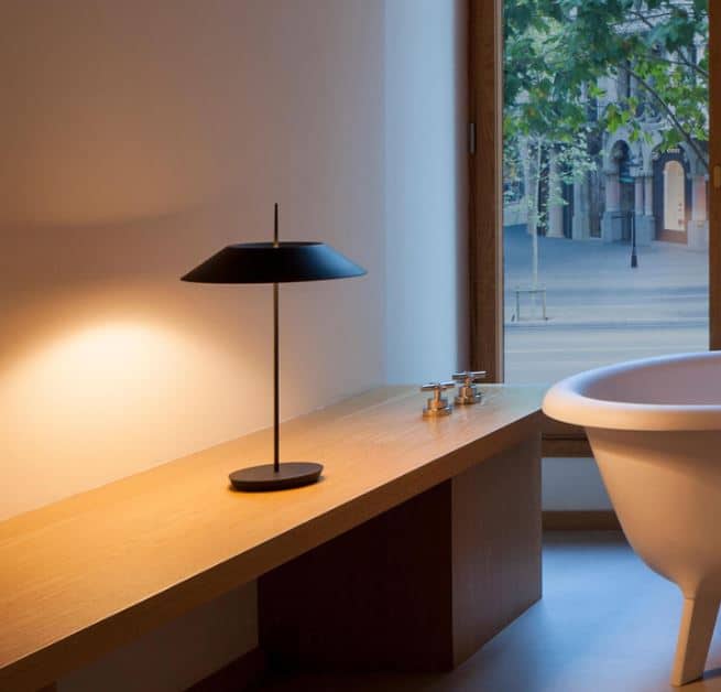 Tonasha Modern Simplistic Table Lamp