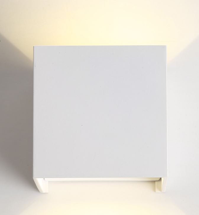 Cubanoe Square Cube Outdoor Wall Lamp