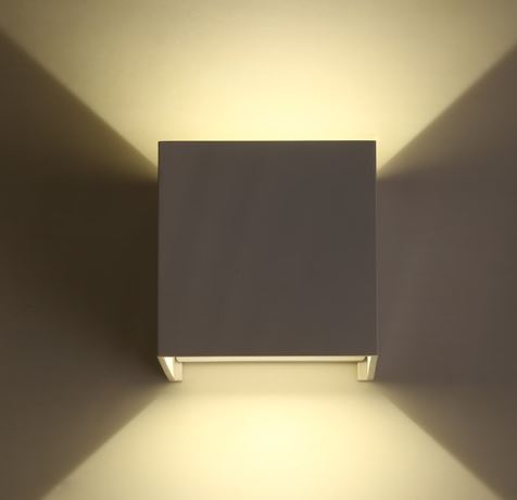 Cubanoe Square Cube Outdoor Wall Lamp