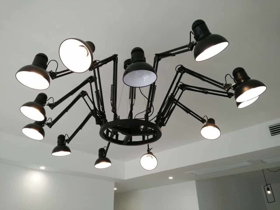 Evelina Tarantula Spider Legs Extendable Lighting