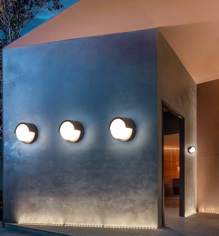 Genaru Outdoor Wall Lamp