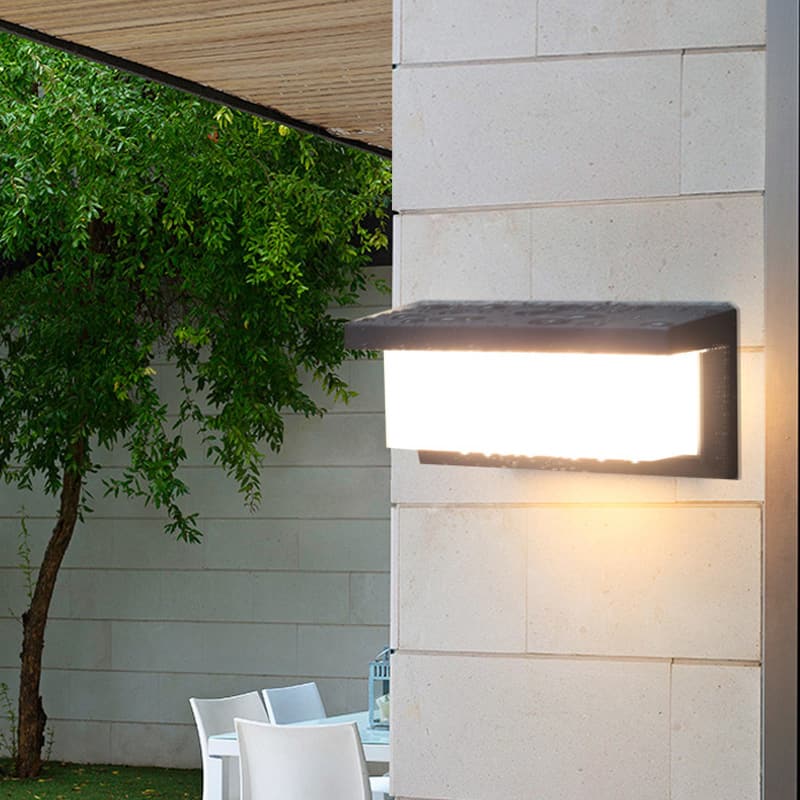 Genati Outdoor Wall Lamp