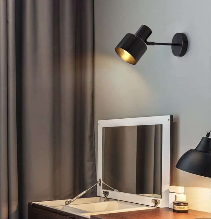 Huldana Brass Wall Lamp