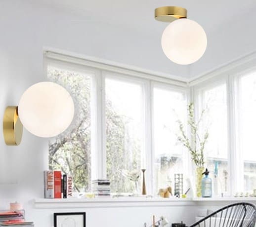 Insooka Balancing Edge Wall Lamp
