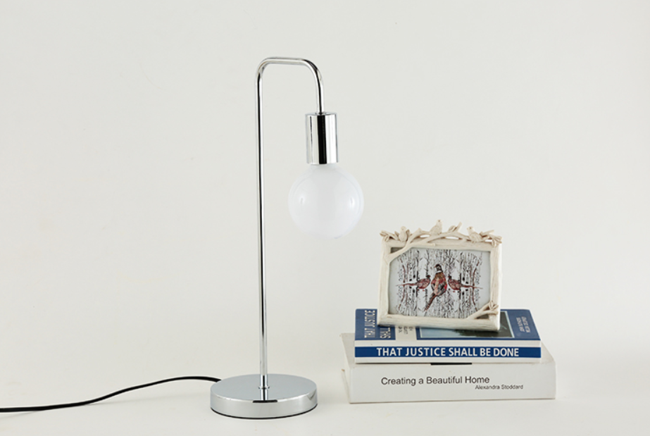 Peer Wooden Base Stylish Table Lamp