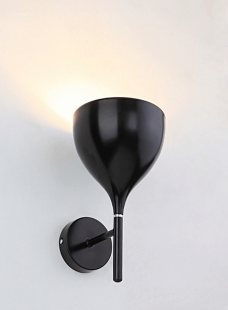 BODIL Single Tulip Wall Lamp