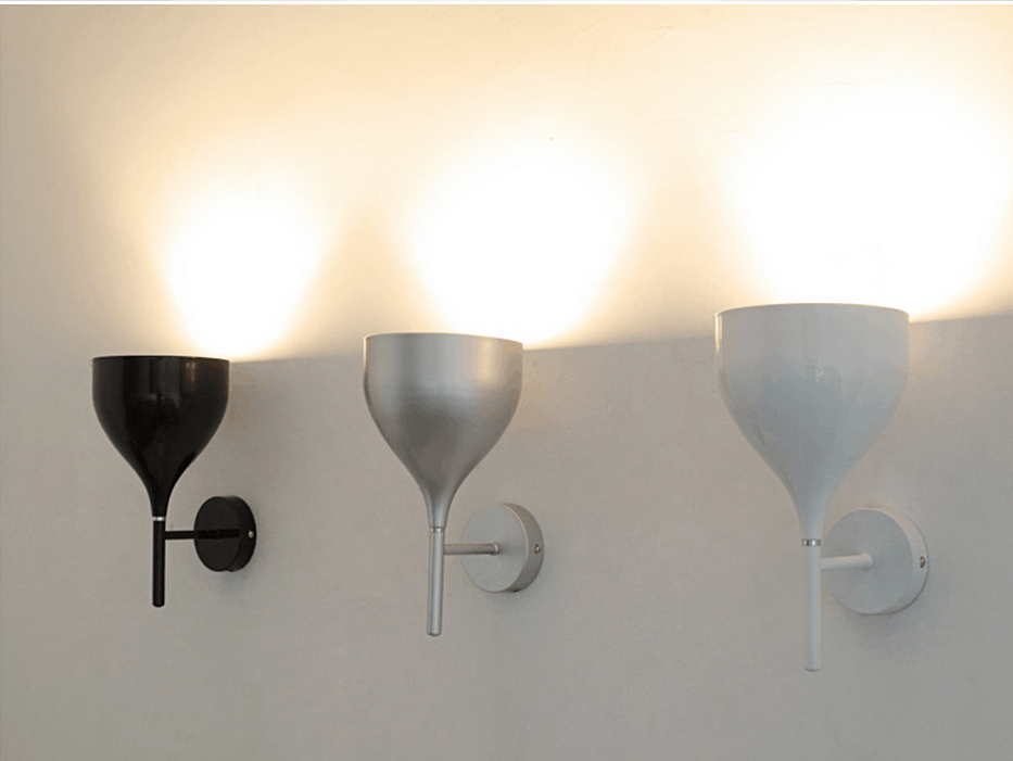 BODIL Single Tulip Wall Lamp