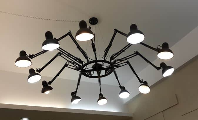 Evelina Tarantula Spider Legs Extendable Lighting